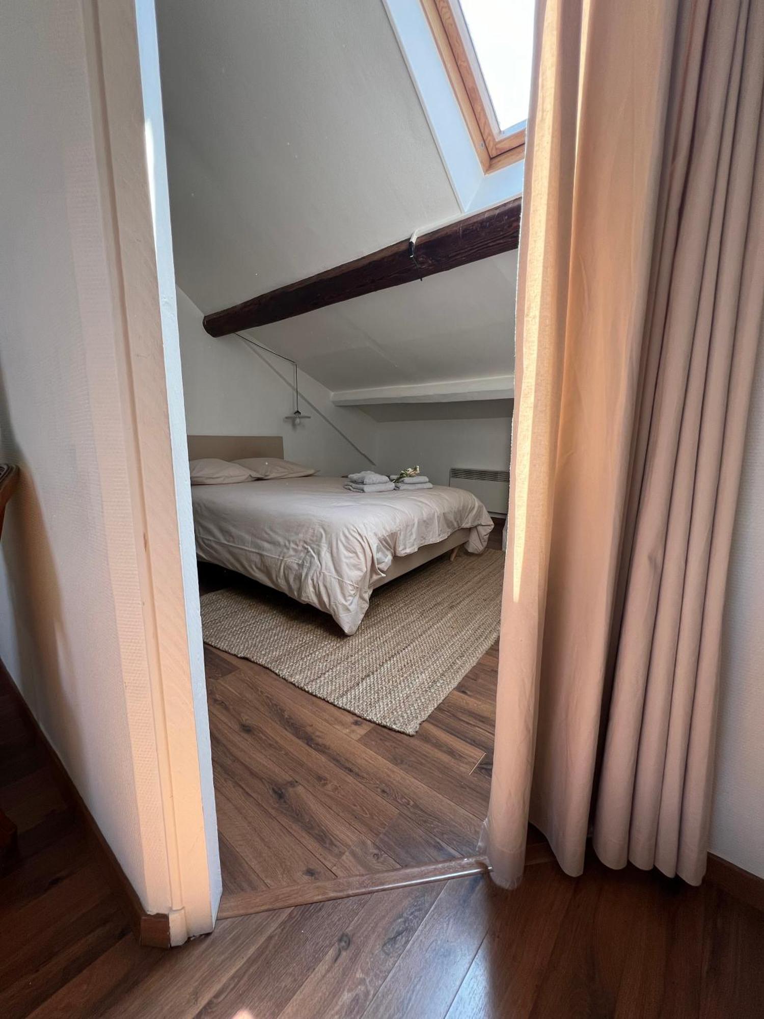 Le Fleuri - Reims - Wifi Gratuit - Quartier Calme Apartman Kültér fotó